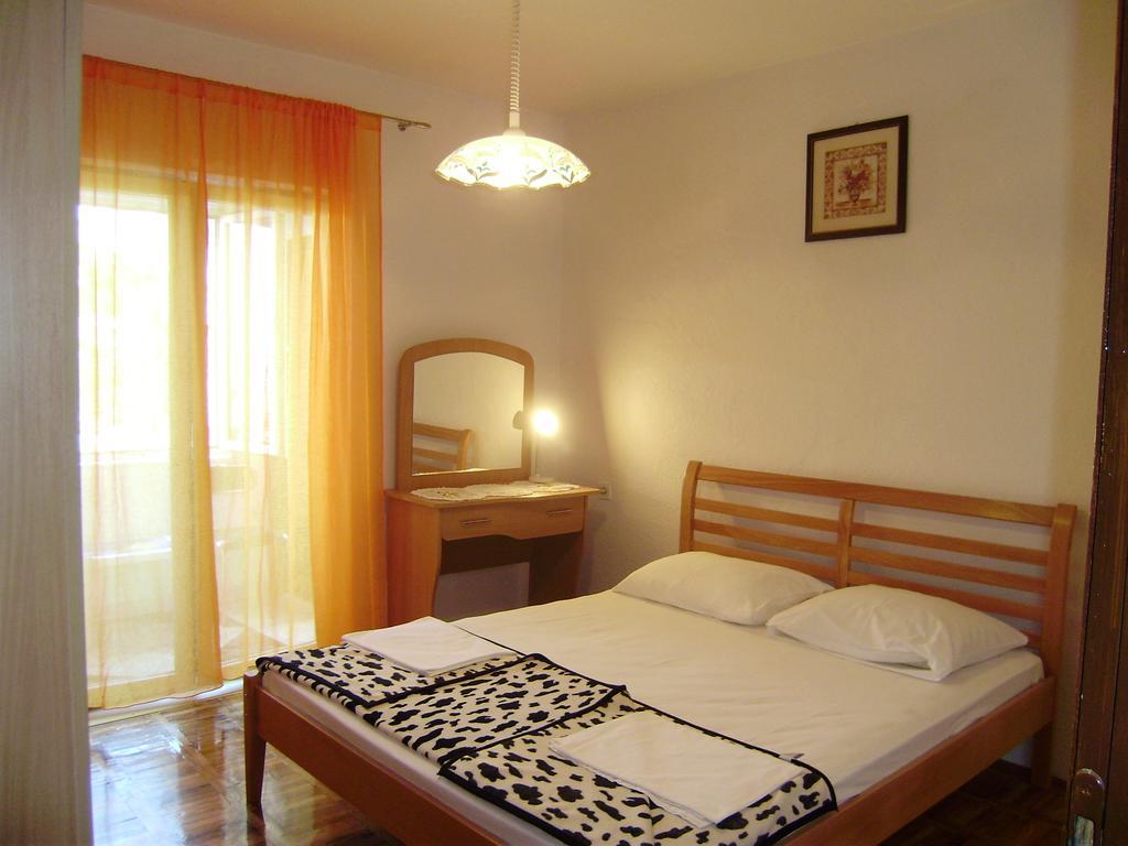 Guest House Adria セニ エクステリア 写真